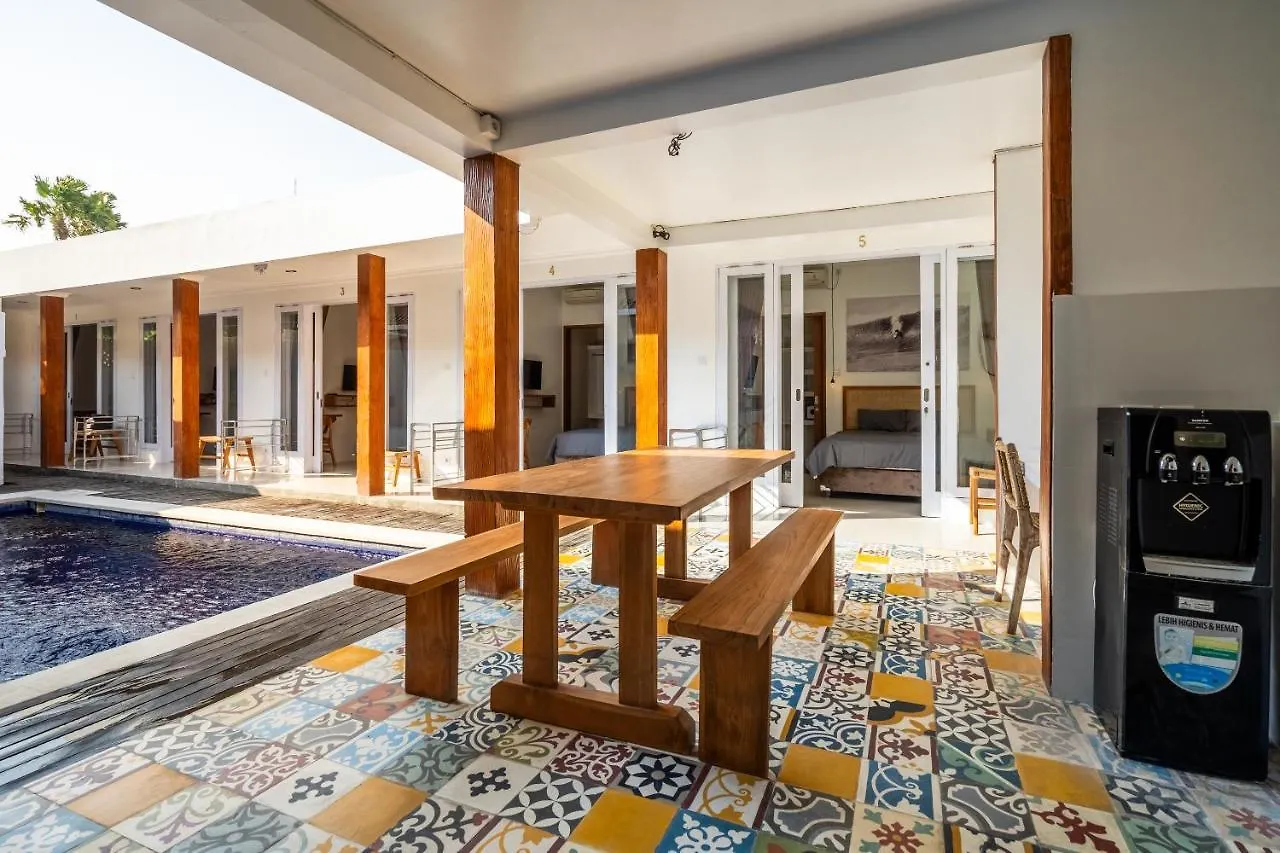 Lumturi House - Centrally Located Seminyak  Guest house